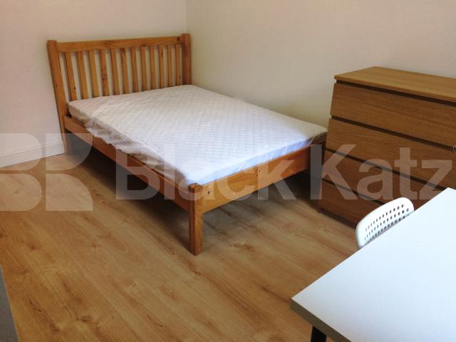 			LET, 2 Bedroom, 1 bath, 1 reception Apartment			 East Street , Elephant and Castle